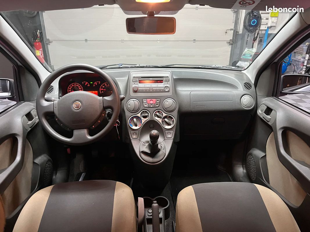 Fiat PANDA 1.3 JTD 16V Emotion (image 8)