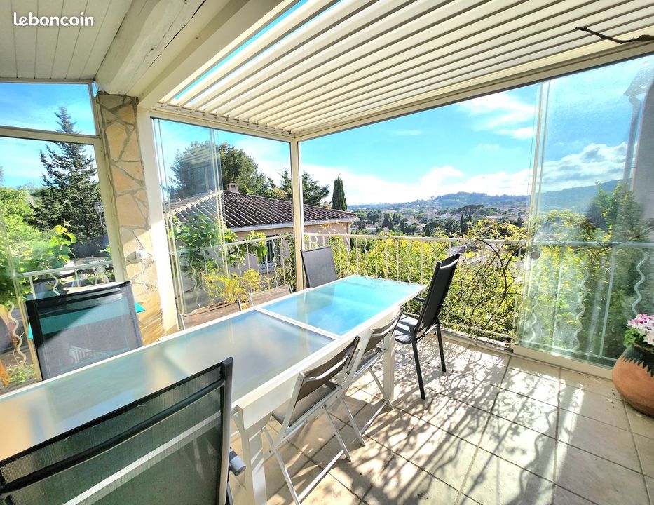 Maison 8 pièces 215 m² · à Marseille · 215 m² · 799 900 €