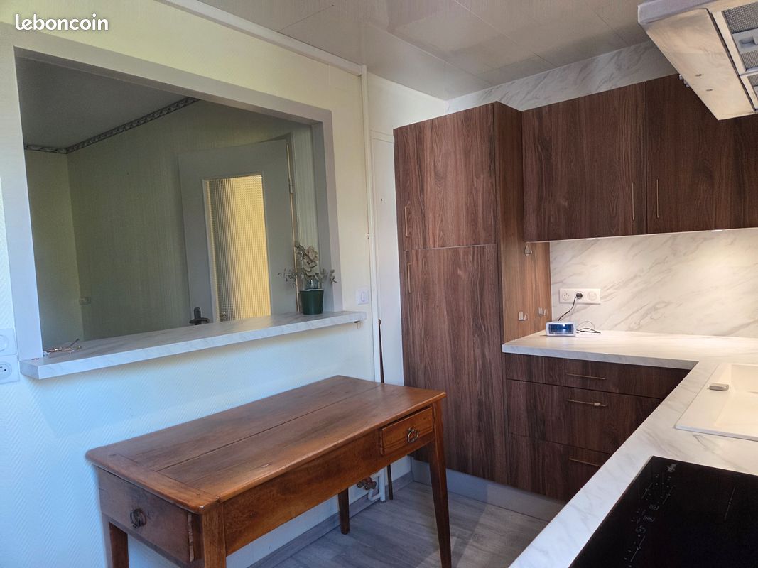 Appartement 5 pièces 85 m² · à Aurillac · 84,9 m² · 910 €/mois