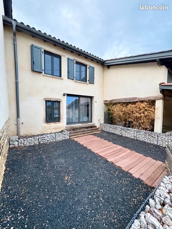 Maison 4 pièces 104 m² · à Saint-Quentin-Fallavier · 104 m² · 325 000 €
