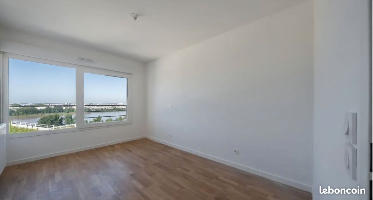 Appartement 4 pièces 77 m² · à Bordeaux · 76,7 m² · 1 293 €