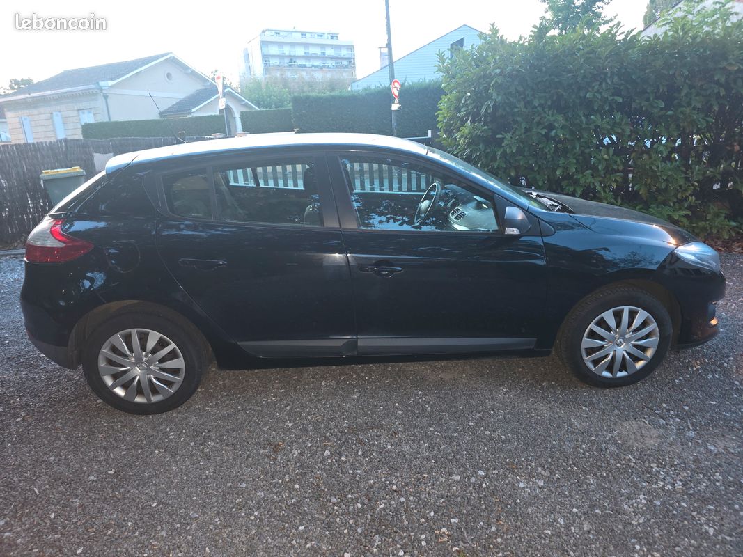 RENAULT Megane III 1.5 DCi 95 Life (image 6)