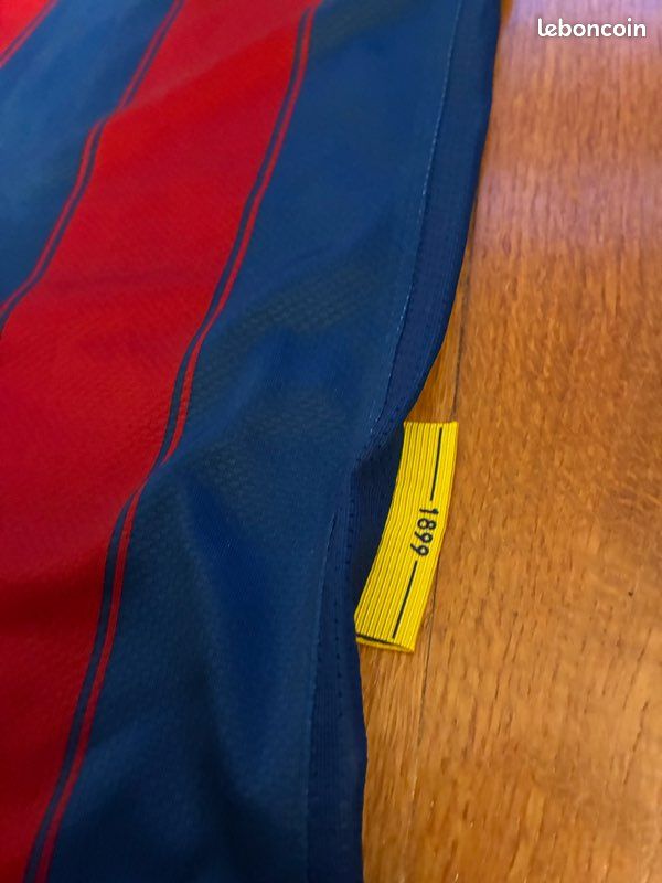 Maillot Domicile FC Barcelona 1981-90 - Barça Official Spotify