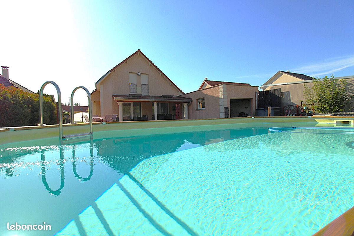 Maison 7 pièces 150 m² · à Devecey · 150 m² · 410 000 €
