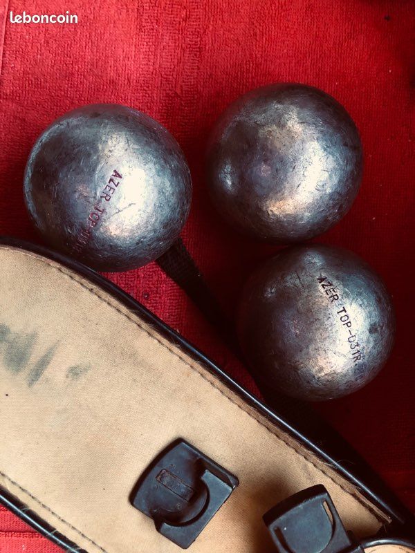 DEUX ANCIENNES BOULES De Petanque Avec Lanieres Cuir(D) EUR 11,00