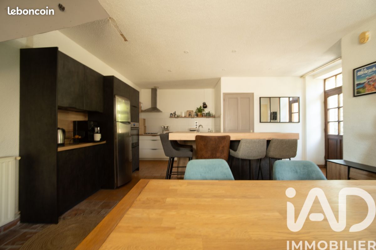 Maison 5 pièces 114 m² · à Saint-Barthélemy-de-Vals · 114 m² · 189 000 €