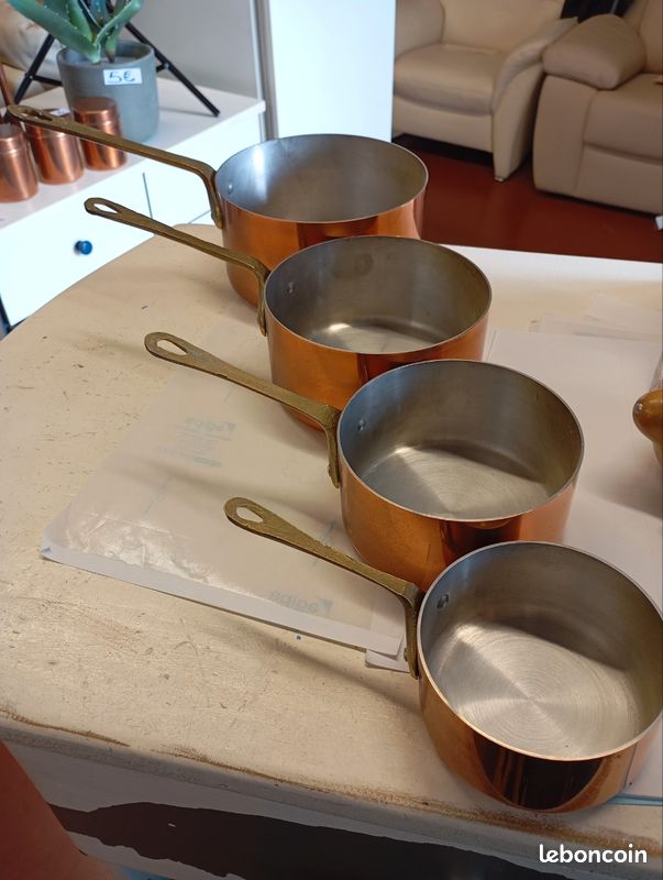 Lot de 4 casseroles en cuivre revêtues d’aluminium – VENDU | My French