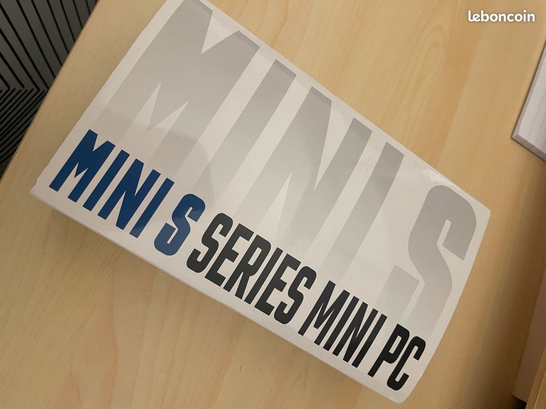 Beelink MINI S Mini PC à faible consommation d'énergie Windows 11 Pro Intel Celeron N5095 UHD 4K RAM DDR4 8 Go SSD 256 Go Wi-Fi 5 AC, Gigabit Ethernet, Bluetooth, 2 x HDMI, VESA (image 1)