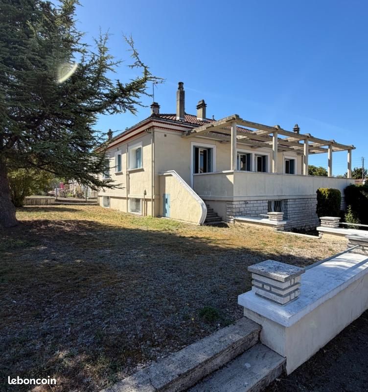 Maison 8 pièces 125 m² · à Magnac-sur-Touvre · 125 m² · 239 500 €