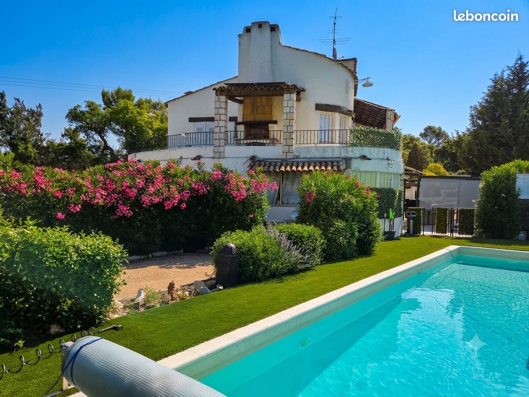Maison 8 pièces 278 m² · à Vidauban · 278 m² · 739 600 €