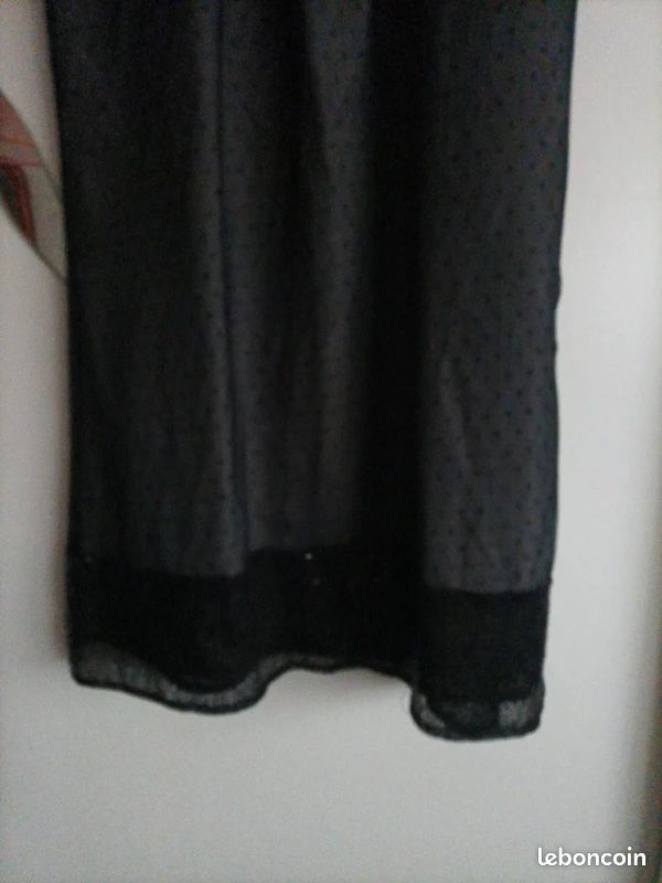 Robe cache cache T40 noire TBE (image 4)