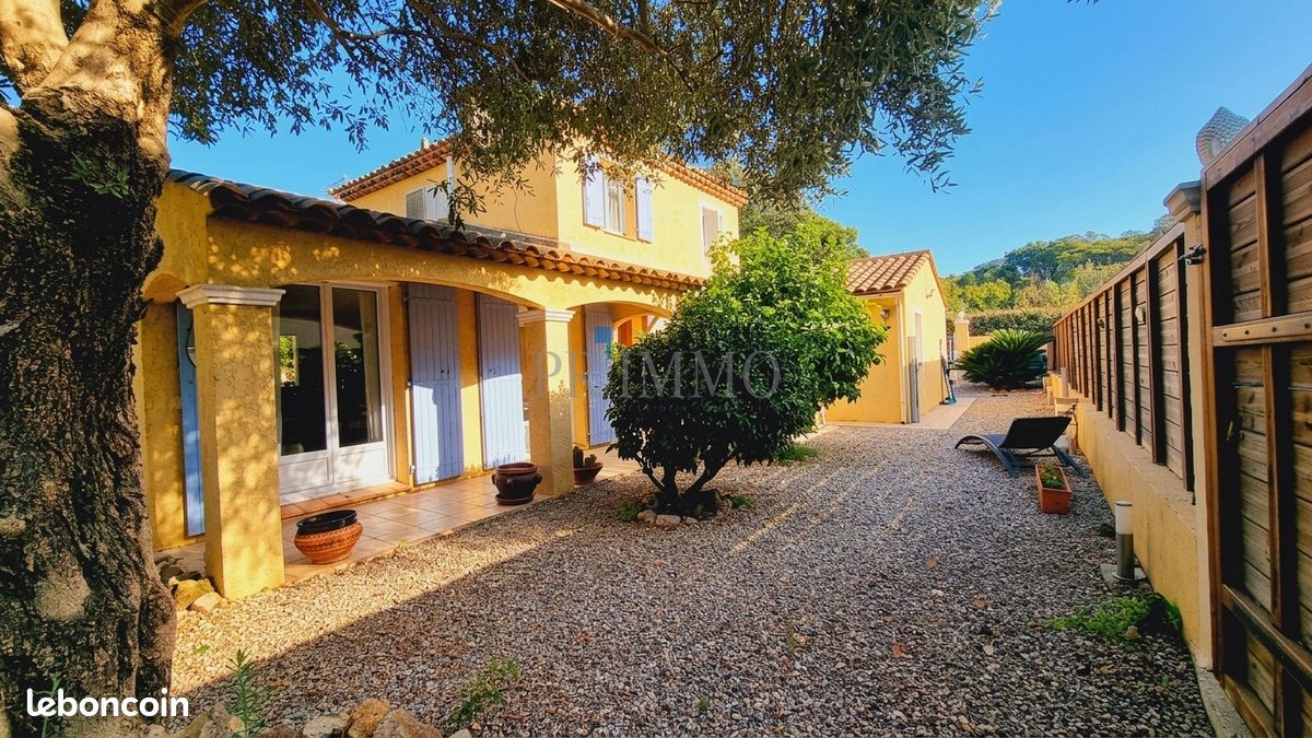 Maison 5 pièces 107 m² · à Fréjus · 107 m² · 653 000 €