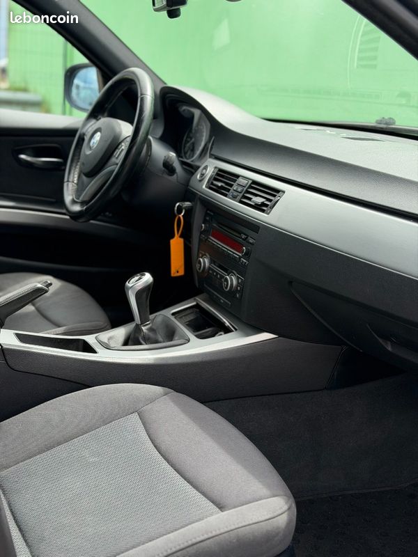 BMW Série 3 318D TOURING 2.0L 140CH (image 14)