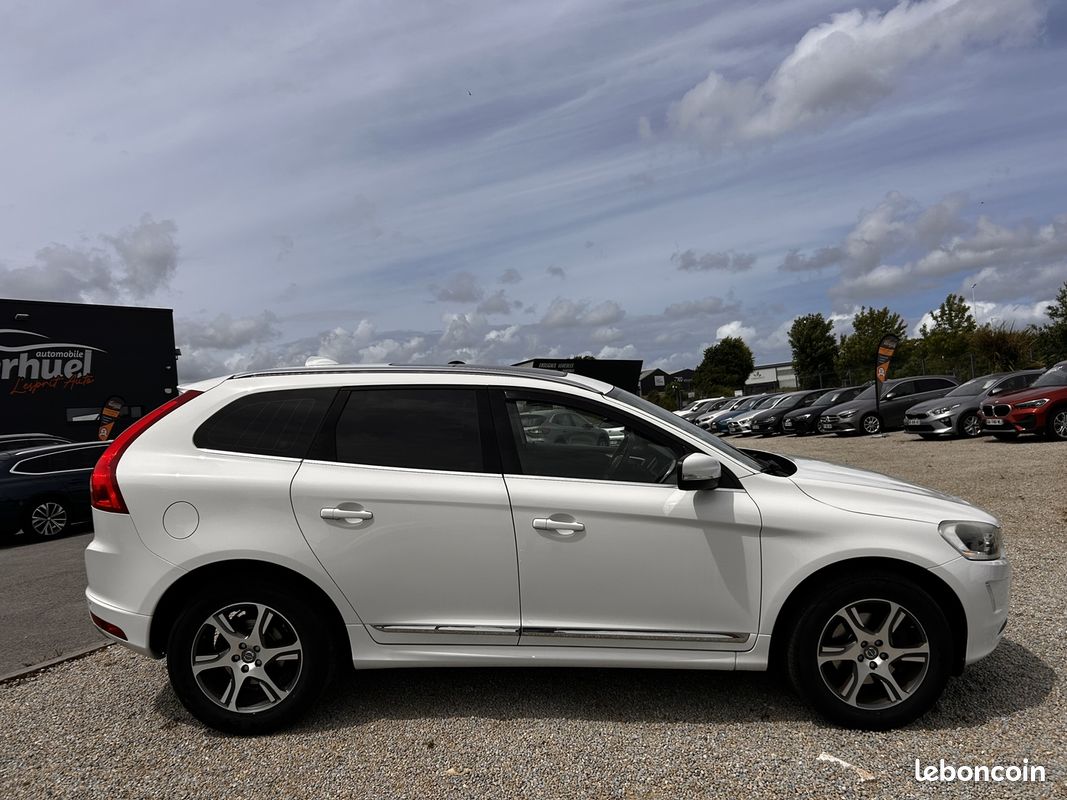 Volvo XC60 "À PROFESSIONNEL" D4 181CH SUMMUM GEARTRONIC (image 5)