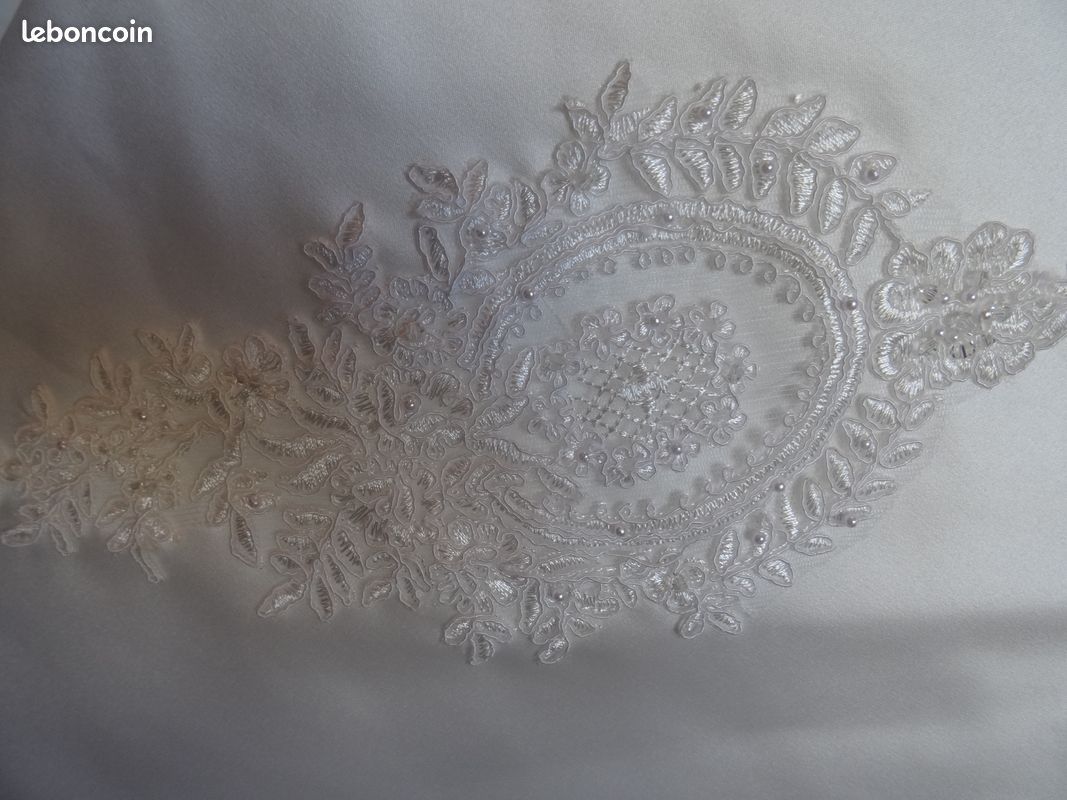ROBE DE MARIEE taille 42 avec son étole (image 4)