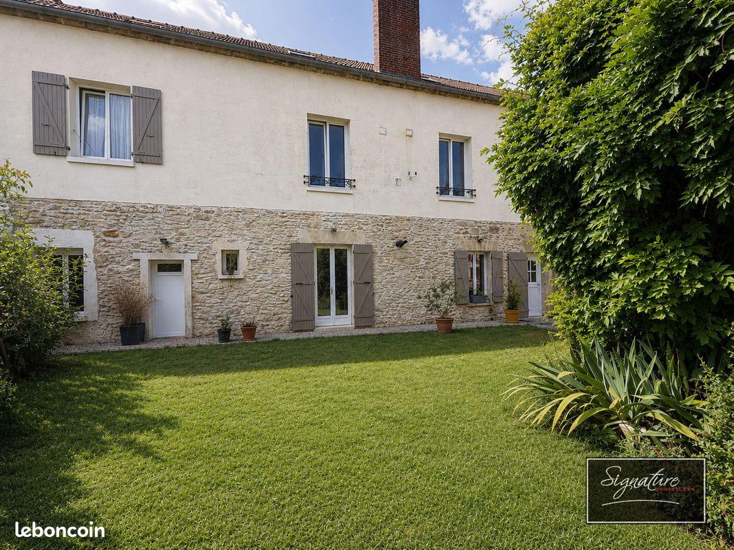 Maison 8 pièces 181 m² · à Rully · 181 m² · 490 000 €
