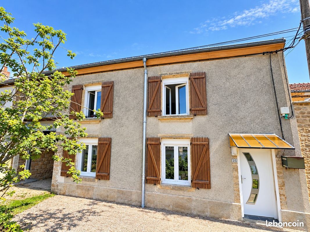 Maison 8 pièces 226 m² · à Vrigne-Meuse · 226 m² · 242 000 €