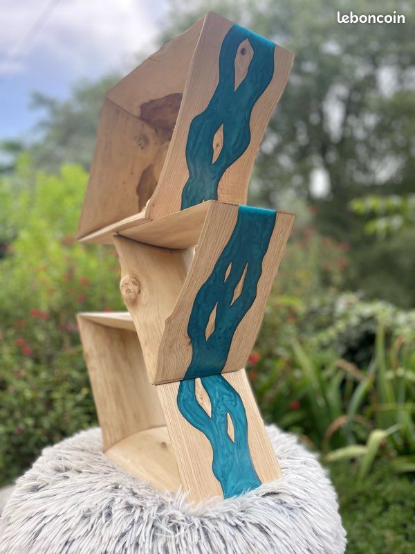 Meuble design unique – Châtaignier massif & résine turquoise (image 7)