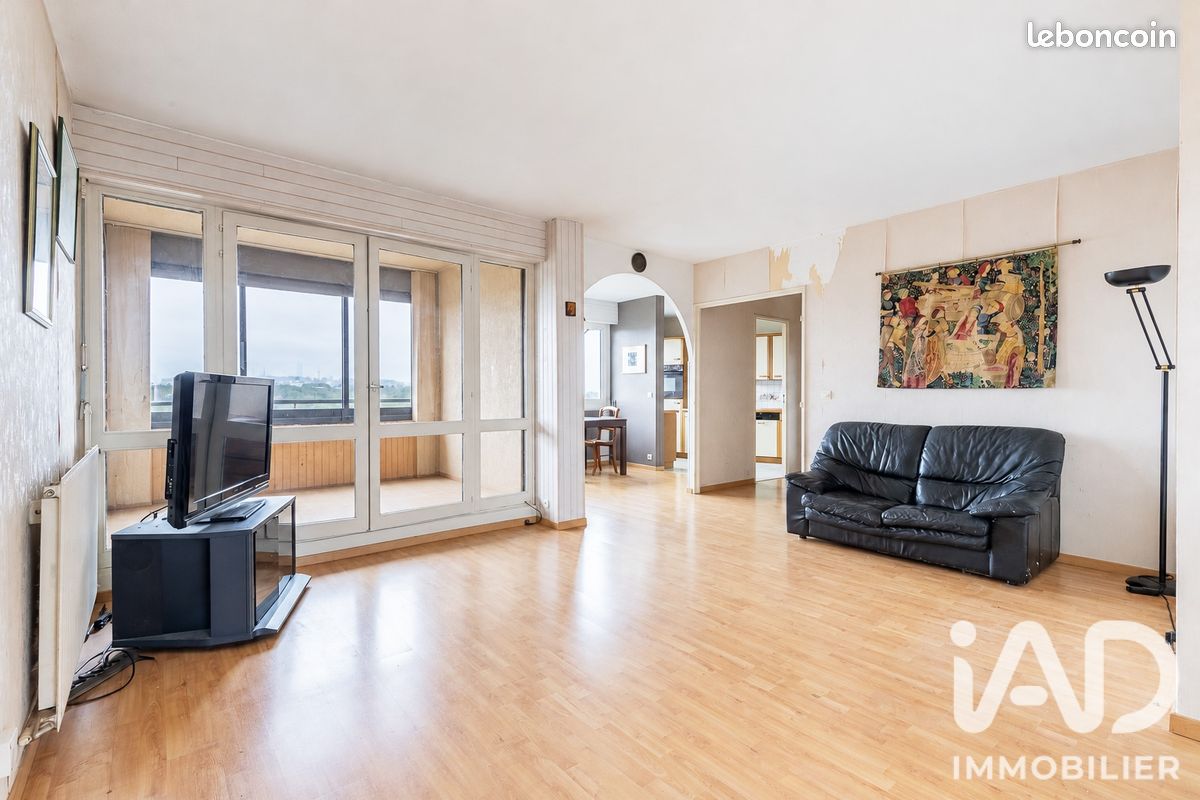 Appartement 5 pièces 102 m² · à Massy · 102 m² · 270 000 €