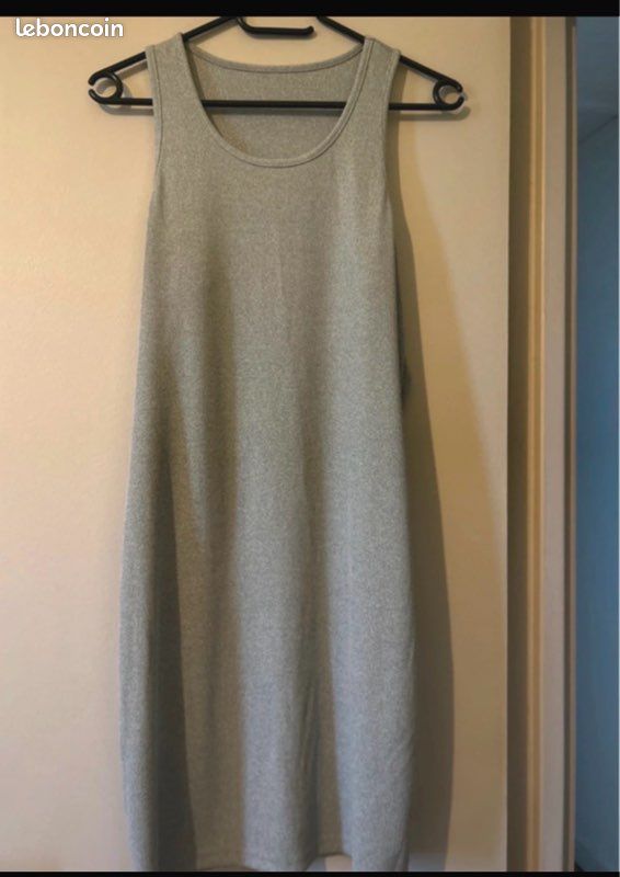 Robe mi longue avec son pull (image 1)
