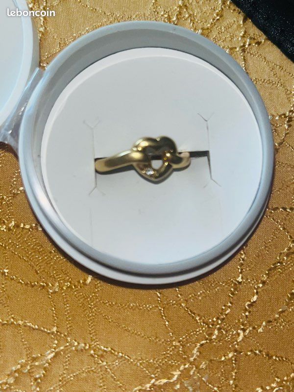 Bague En Or 750 Avec Rubis - Poinçon Tête D'aigle, Taille 56, Poids 2.95g - Occasion
