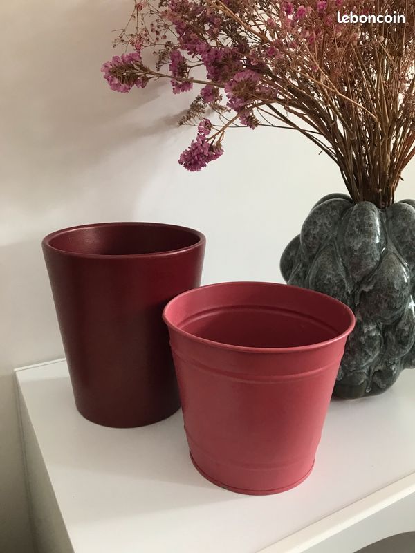 Cache pots x2 (image 1)