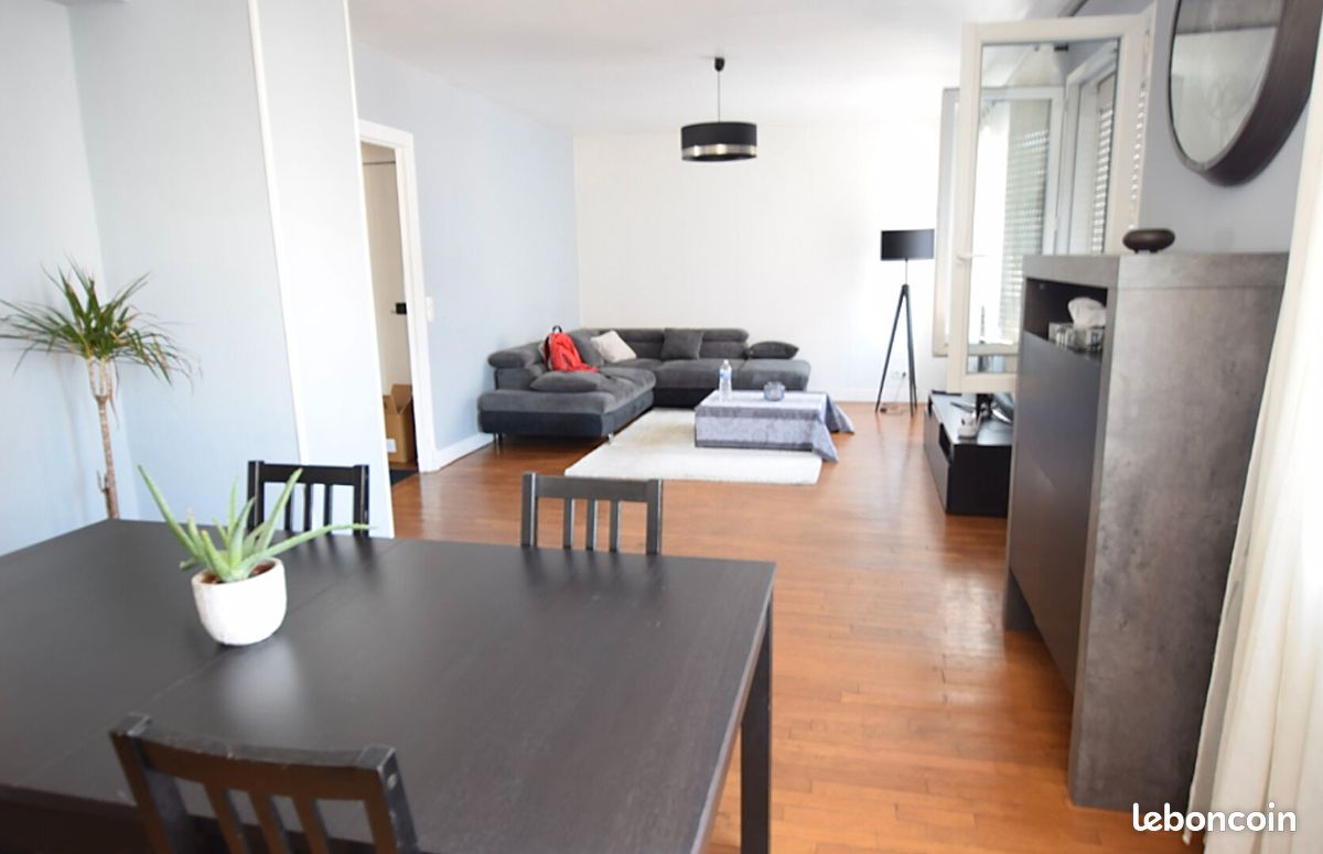 Appartement 3 pièces 81 m² · à Elbeuf · 81 m² · 102 000 €