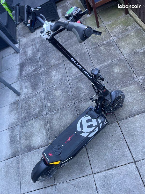 Promo Trottinette électrique 82l Urban Glide Ride chez Auchan