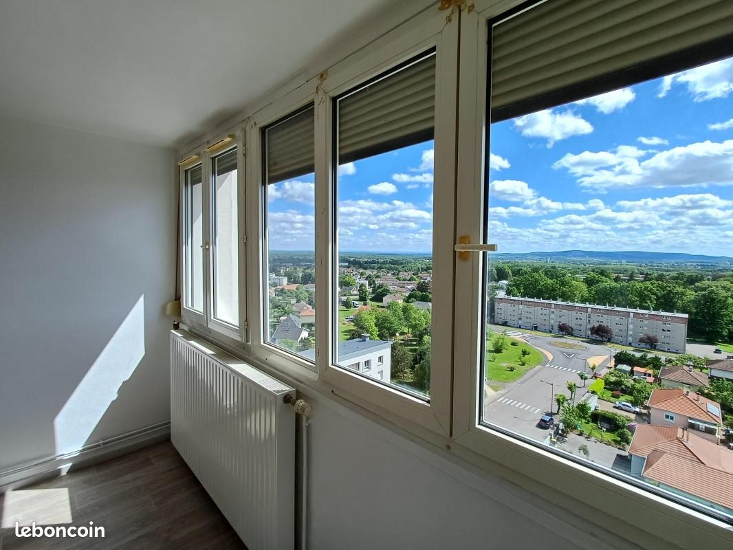 Appartement 5 pièces 95 m² · à Luxeuil-les-Bains · 95 m² · 594 €