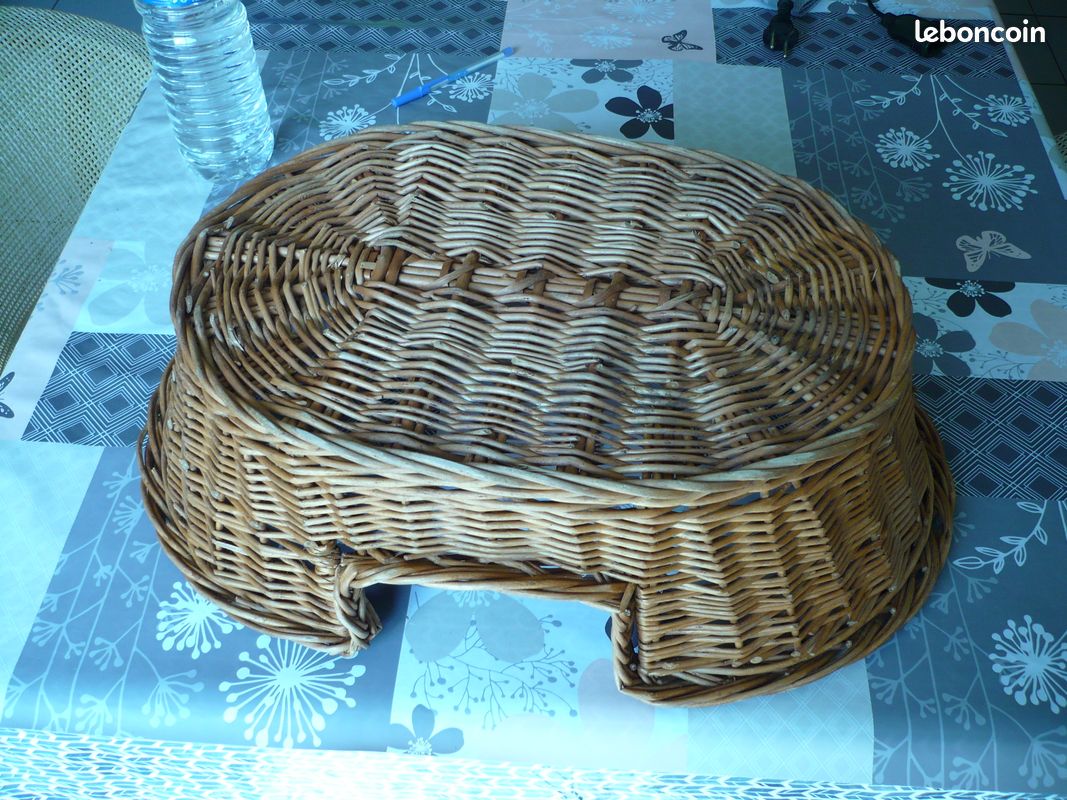 Lit / panier pour animaux en rotin (image 2)