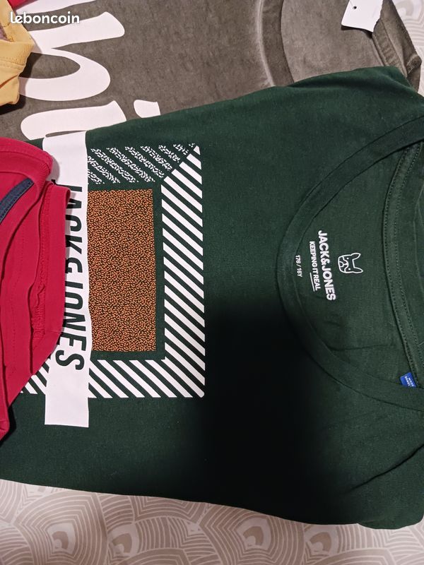 T-shirts (image 4)