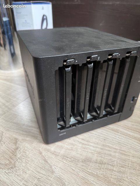 NAS Synologie DS416 (image 1)