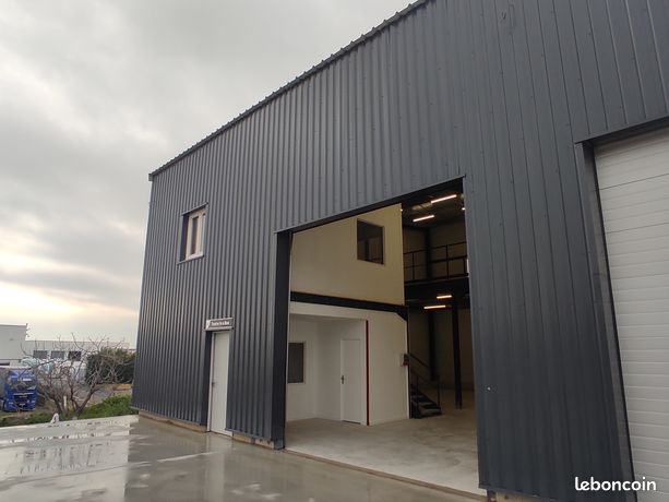 Entrepôt industriel, Local professionnel, Hangar de Stockage