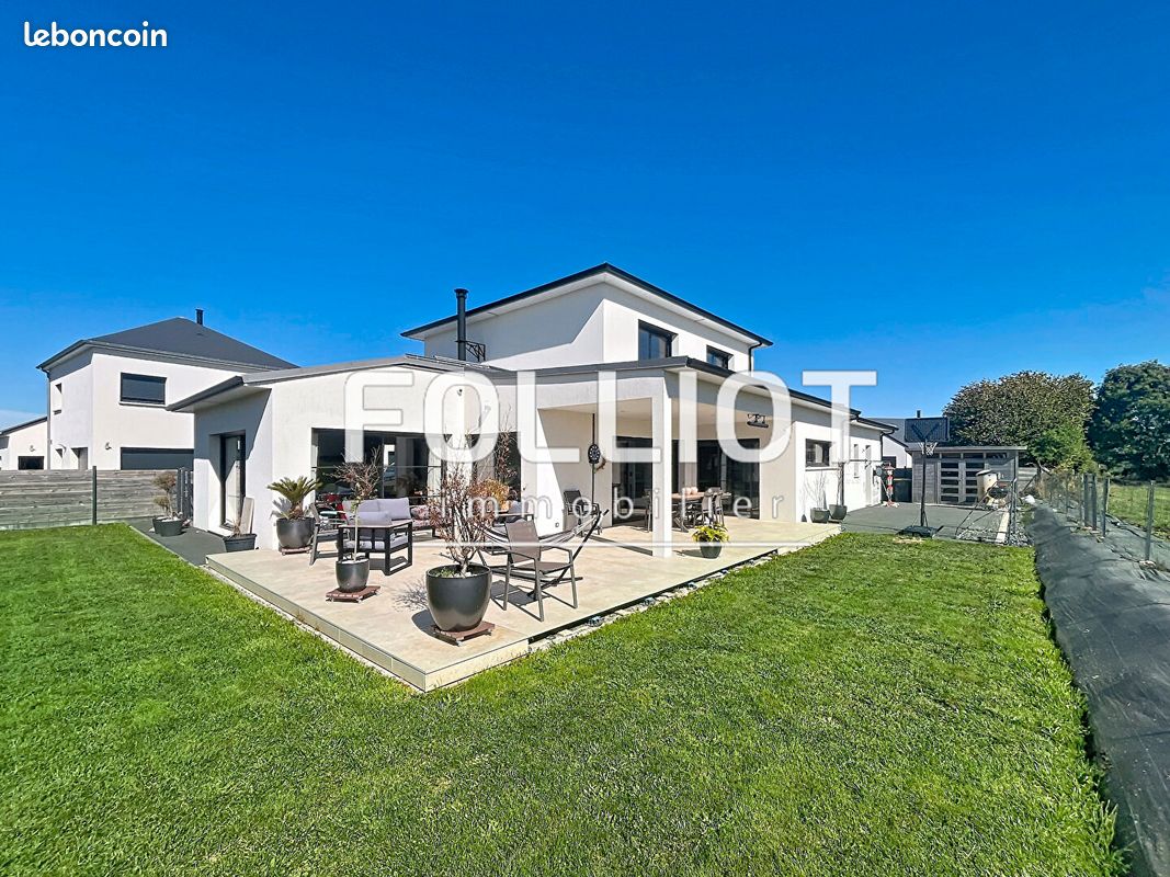 Maison 6 pièces 170 m² · à Bourgvallées · 170 m² · 418 000 €