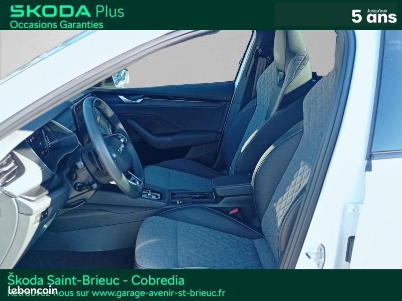 Skoda Octavia Combi 2.0 TDI SCR 150ch Sportline DSG7 (image 8)