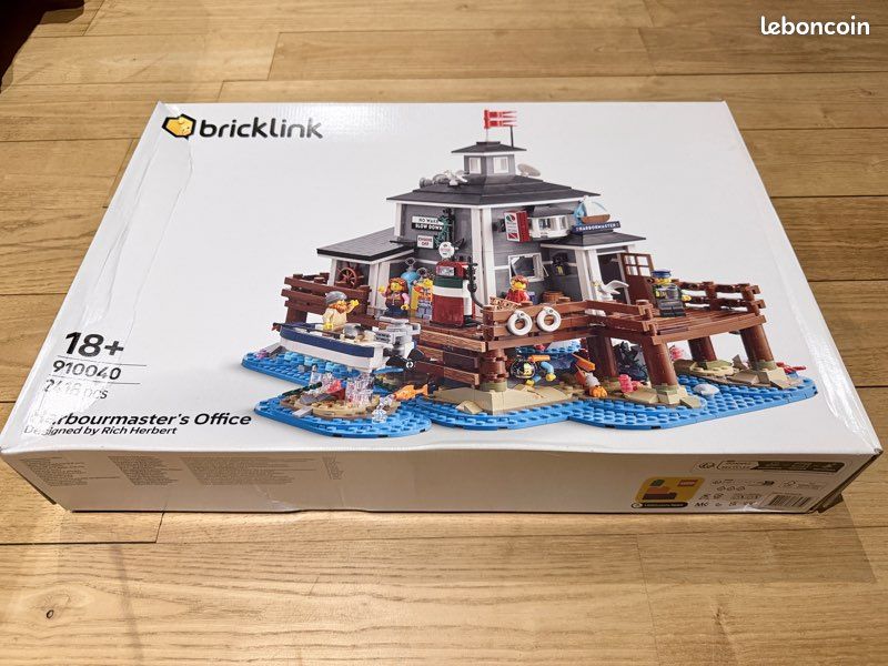 Bricklink Harrbourmaster's Office 910040 (image 1)