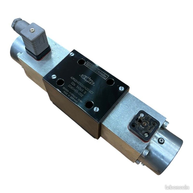 DENISON 4DP02E4303Q60A2G12C1 Valve directionnelle proportionnell (image 1)