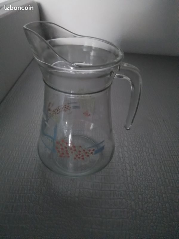 Carafe (image 1)