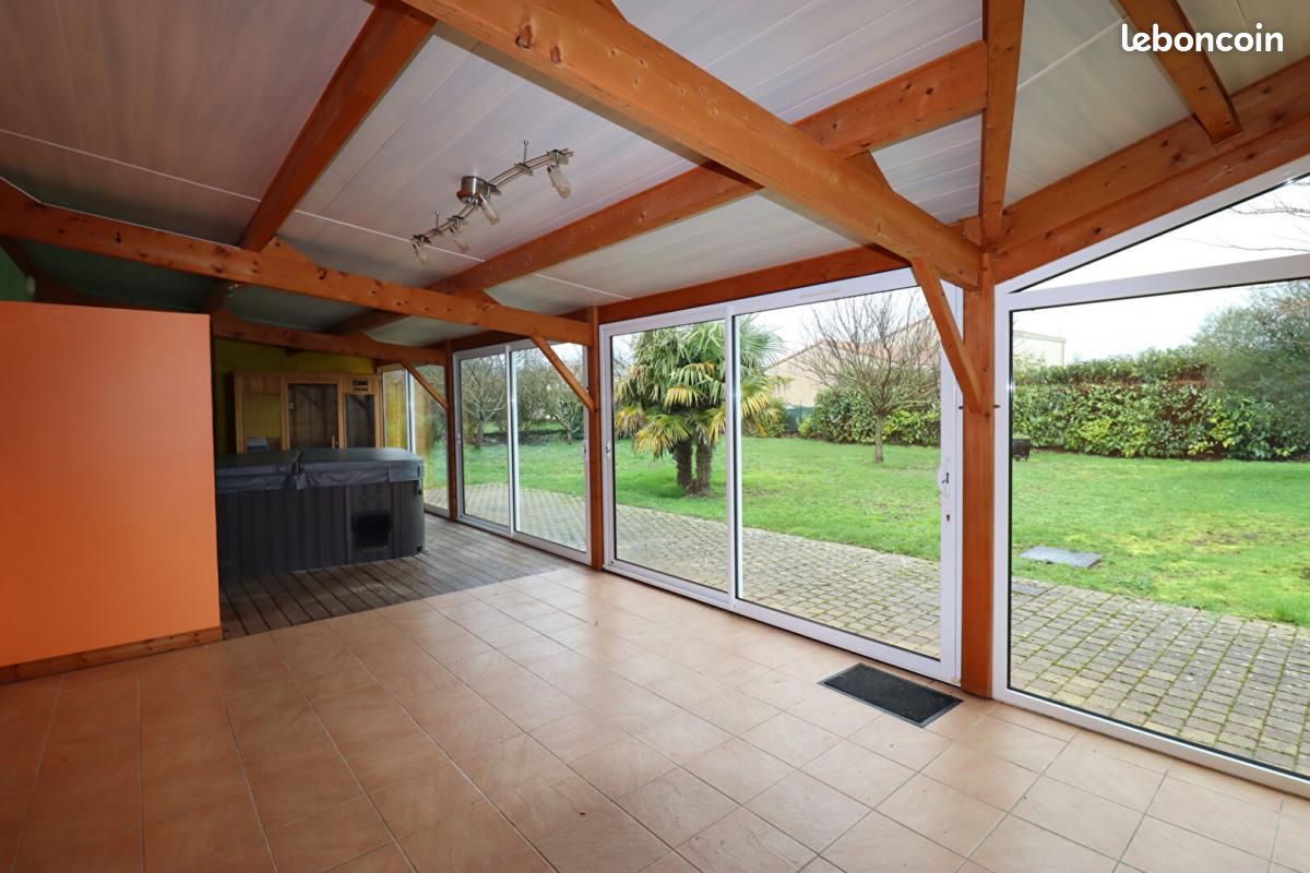 Maison 6 pièces 195 m² - Val-du-Mignon 79210 (image principale 6)