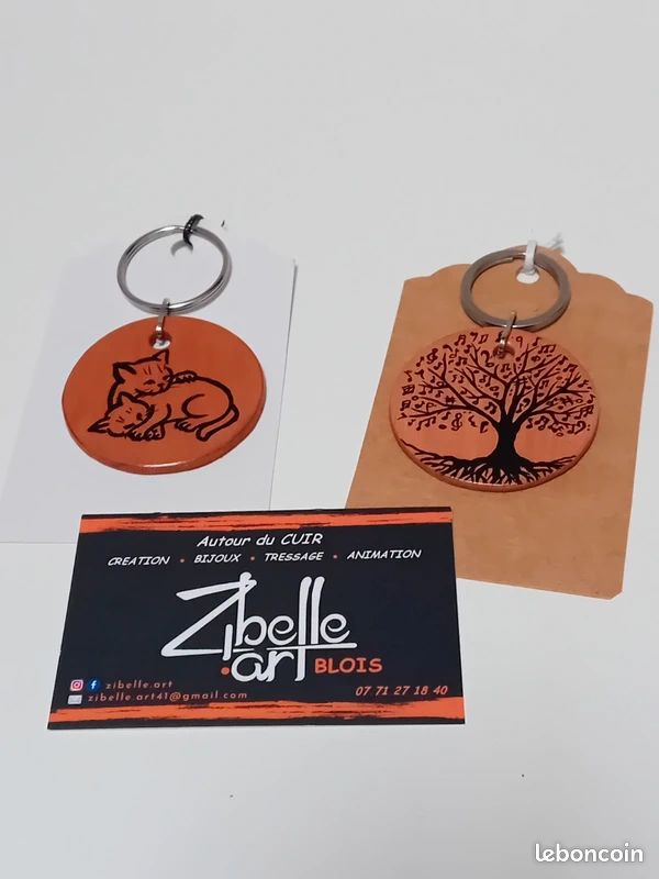 Porte-clés artisanal en cuir – Arbre de vie – Création originale signée (image 3)