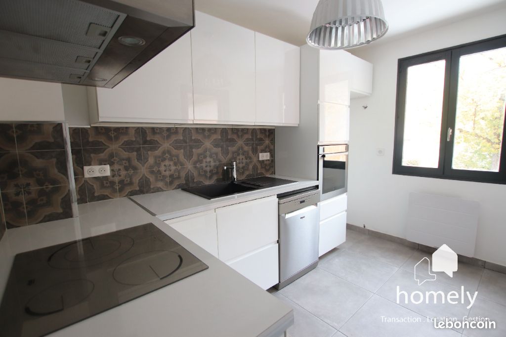 Appartement 3 pièces 70 m² · à Éguilles · 70 m² · 1 275 €