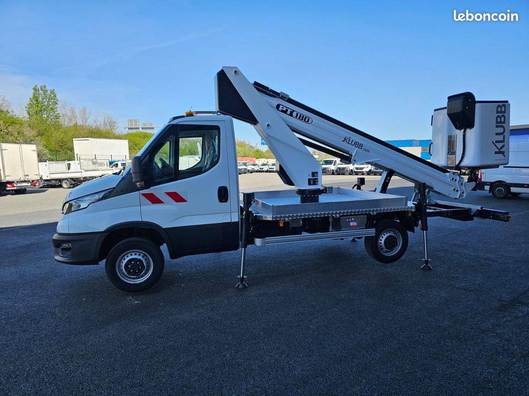 Iveco Daily 35S14 nacelle KLUBB 18M (image 3)