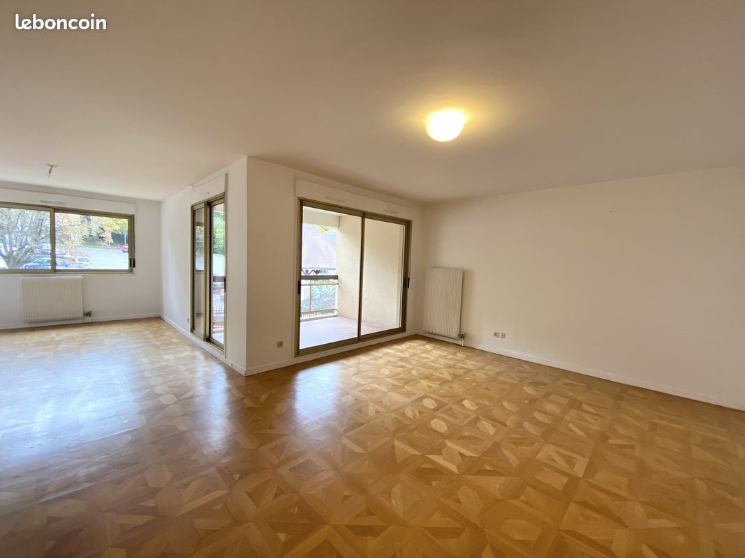 Appartement 6 pièces 140 m² · à Sainte-Foy-lès-Lyon · 140 m² · 1 730 €