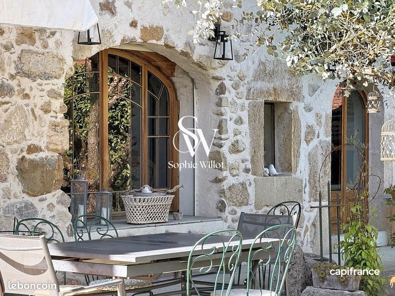 Maison 11 pièces 267 m² · à Annecy · 267 m² · 1 650 000 €