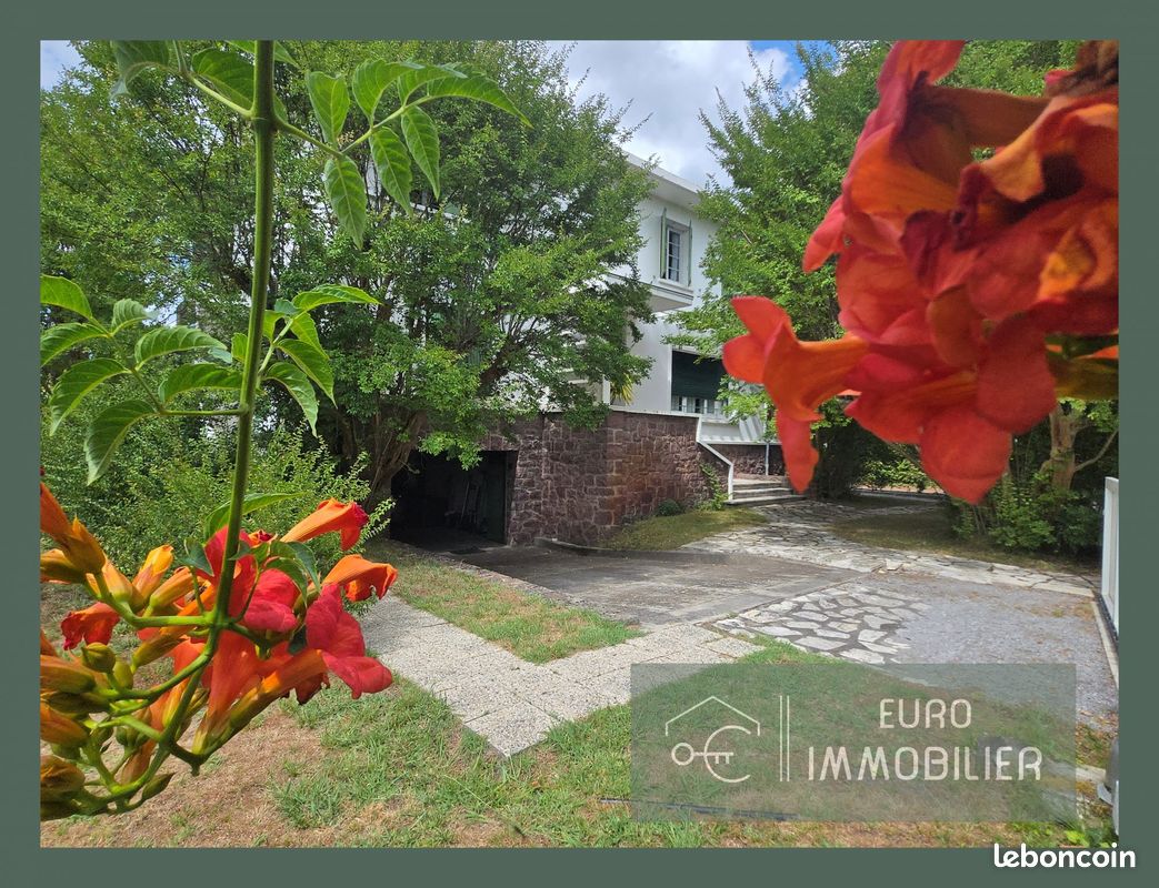 Maison 8 pièces 235 m² · à Labouheyre · 235 m² · 468 000 €