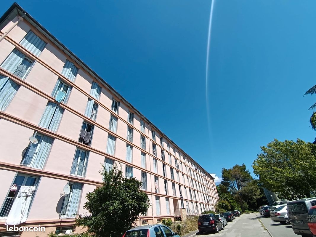 Appartement 4 pièces 71 m² · à Valréas · 71 m² · 59 000 €