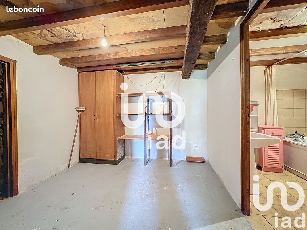 Propriété 3 pièces 69 m² - Châtignac 16480 (image principale 3)