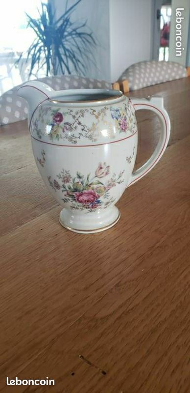 Tasse à Moka En Porcelaine Signée Mazay Limoges - Motif Floral, Occasion Bel état