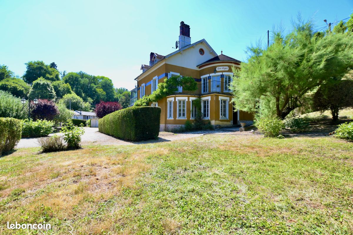 Maison 10 pièces 245 m² · à Avallon · 245 m² · 380 000 €