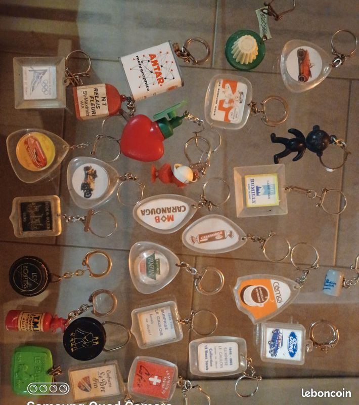 Lot de porte clefs vintage collection (image 2)